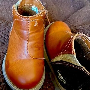 OshKosh Toddler Booties size 5